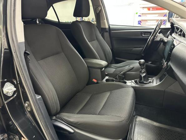 Toyota Corolla XI (E160 E170 E180) с пробегом 2014 года, цена 1 140 000 рублей, 233380 км, седан, Автокод Объявления