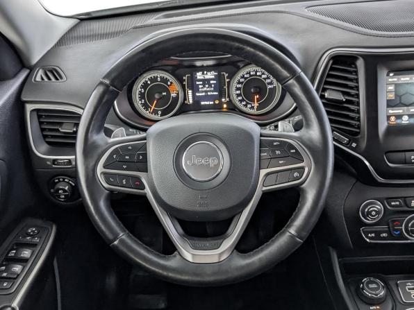 Jeep Cherokee V (KL) Рестайлинг с пробегом 2018 года, цена 2 400 000 рублей, 101850 км, внедорожник, Автокод Объявления