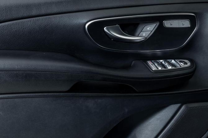 Mercedes-Benz V-Класс III (W447) Рестайлинг с пробегом 2020 года, цена 5 593 000 рублей, 171038 км, минивэн, Автокод Объявления