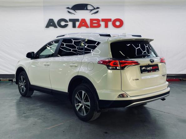 Toyota RAV4 IV (XA40) Рестайлинг с пробегом 2018 года, цена 2 250 000 рублей, 160590 км, внедорожник, Автокод Объявления