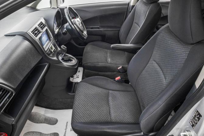 Toyota Ractis II с пробегом 2011 года, цена 849 000 рублей, 163000 км, хэтчбек, Автокод Объявления