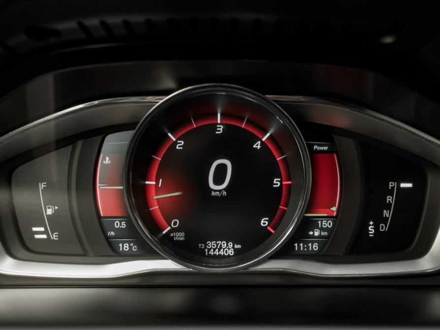 Volvo XC60 I Рестайлинг Екатеринбург  - изображение 18