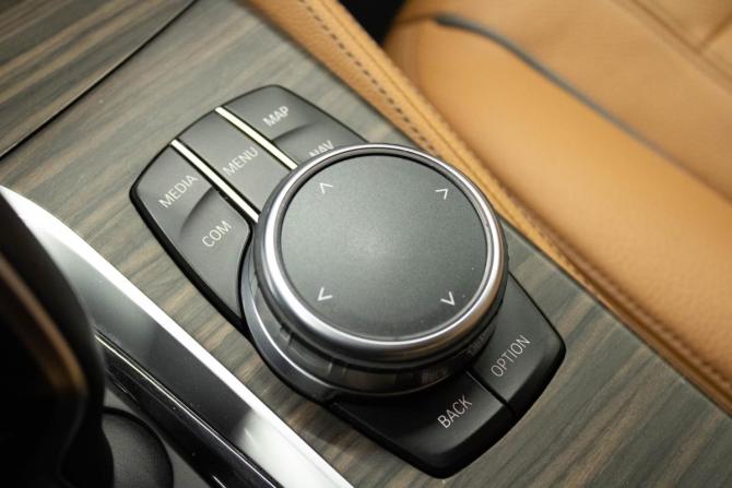 BMW 5 серии VII (G30/G31/G38) с пробегом 2017 года, цена 2 849 000 рублей, 199112 км, седан, Автокод Объявления