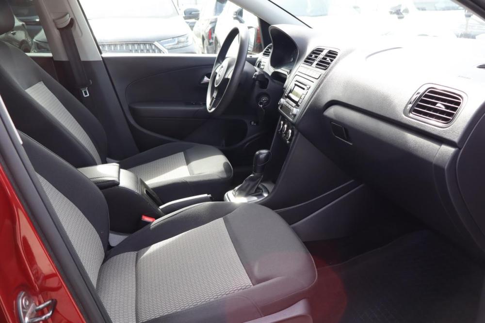 Volkswagen Polo V Санкт-Петербург  - изображение 11