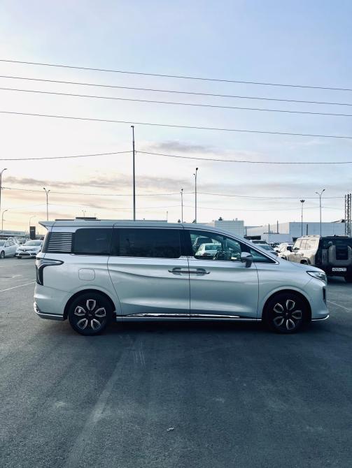 Hongqi HQ9 Санкт-Петербург  - изображение 5