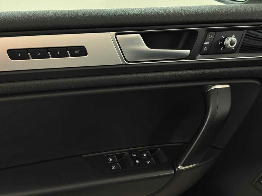 Volkswagen Touareg II Рестайлинг Москва  - изображение 10