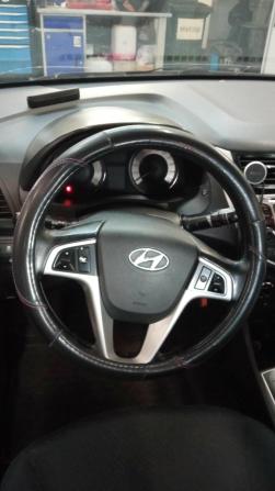 Hyundai Solaris I с пробегом 2013 года, цена 700 000 рублей, 213331 км, седан, Автокод Объявления