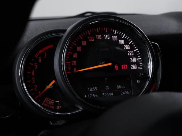 Mini Hatch III (F55/F56) Рестайлинг с пробегом 2019 года, цена 2 050 000 рублей, 59500 км, хэтчбек, Автокод Объявления