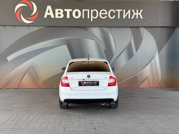 Skoda Rapid I с пробегом 2015 года, цена 1 050 000 рублей, 227995 км, лифтбек, Автокод Объявления