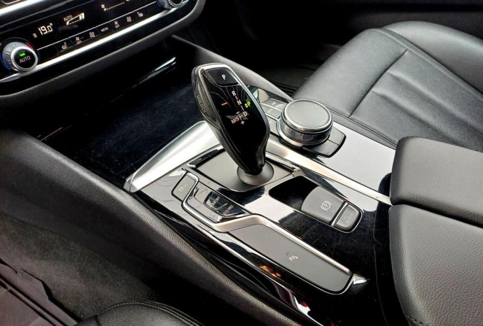 BMW 5 серии VI (F10/F11/F07) Рестайлинг Абакан  - изображение 24