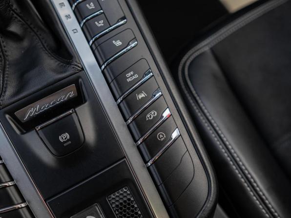 Porsche Macan I с пробегом 2016 года, цена 3 399 000 рублей, 143549 км, внедорожник, Автокод Объявления
