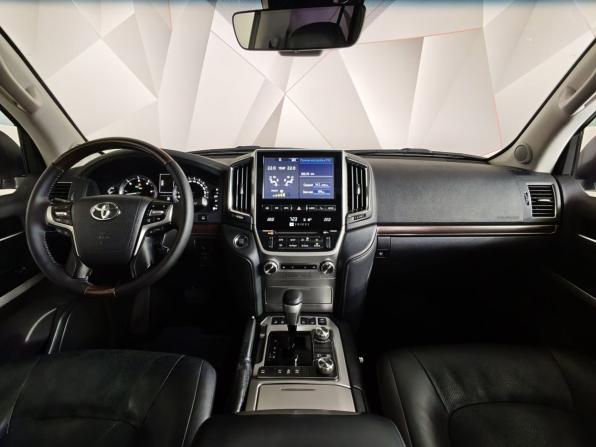 Toyota Land Cruiser 200 Series Рестайлинг 2 с пробегом 2015 года, цена 4 550 000 рублей, 279129 км, внедорожник, Автокод Объявления
