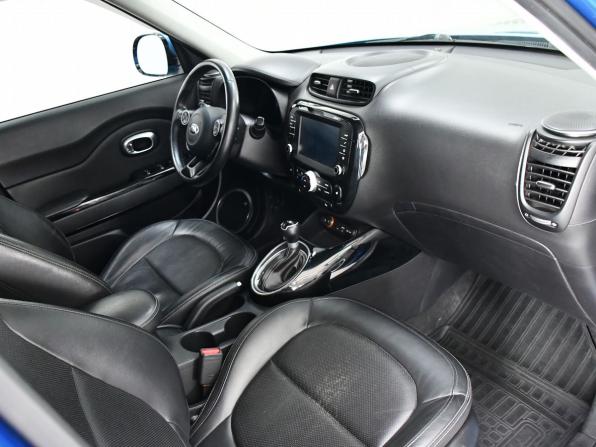 Kia Soul II Рестайлинг с пробегом 2018 года, цена 1 595 000 рублей, 99145 км, хэтчбек, Автокод Объявления