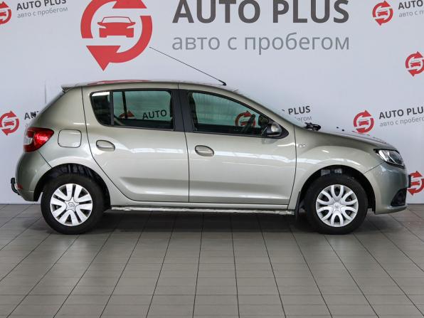 Renault Sandero II с пробегом 2018 года, цена 940 000 рублей, 58355 км, хэтчбек, Автокод Объявления