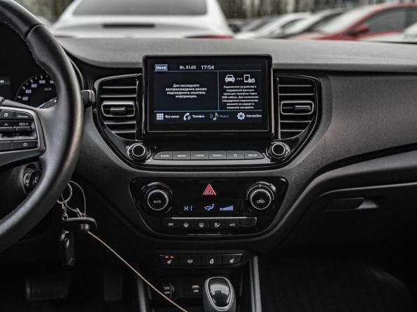 Hyundai Solaris II Рестайлинг с пробегом 2022 года, цена 1 550 000 рублей, 90951 км, седан, Автокод Объявления