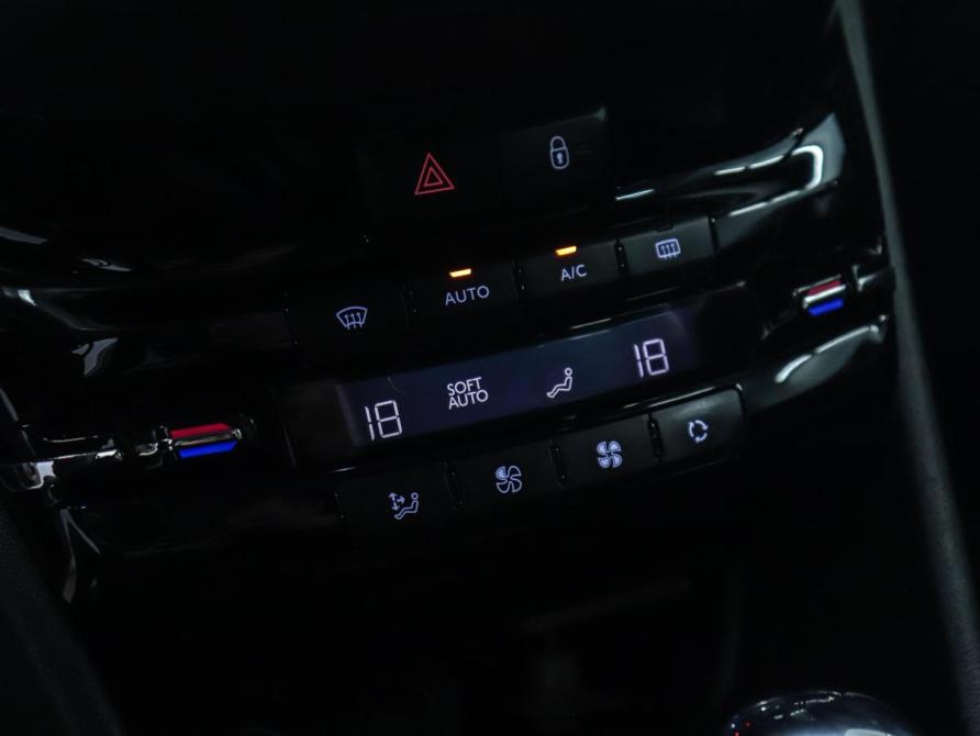 Peugeot 208 I Красноярск  - изображение 18