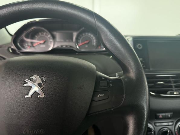 Peugeot 208 I с пробегом 2014 года, цена 670 000 рублей, 142140 км, хэтчбек, Автокод Объявления