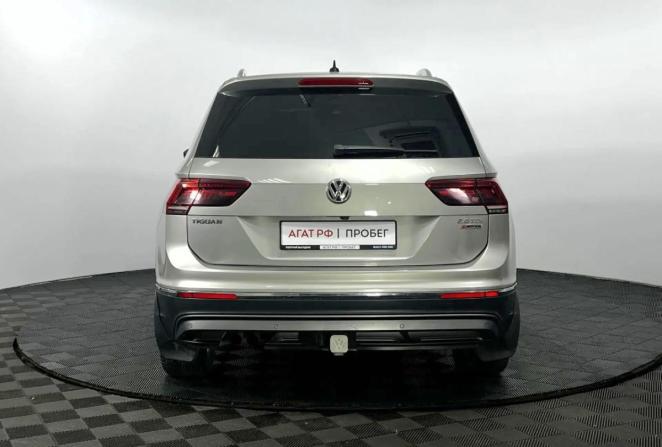 Volkswagen Tiguan II с пробегом 2017 года, цена 2 200 000 рублей, 222262 км, внедорожник, Автокод Объявления