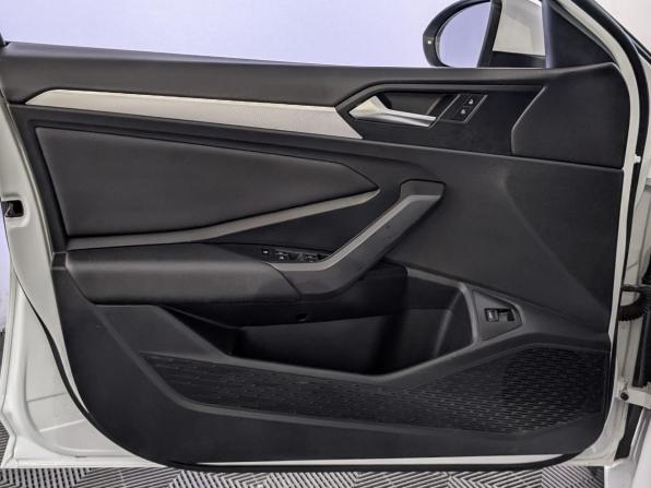Volkswagen Jetta VII с пробегом 2021 года, цена 2 245 000 рублей, 64860 км, седан, Автокод Объявления