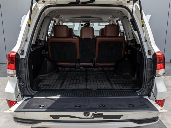 Toyota Land Cruiser 200 Series Рестайлинг 2 с пробегом 2015 года, цена 4 995 000 рублей, 230140 км, внедорожник, Автокод Объявления