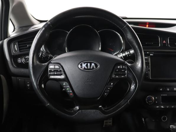 Kia Ceed II с пробегом 2012 года, цена 1 265 000 рублей, 117612 км, хэтчбек, Автокод Объявления