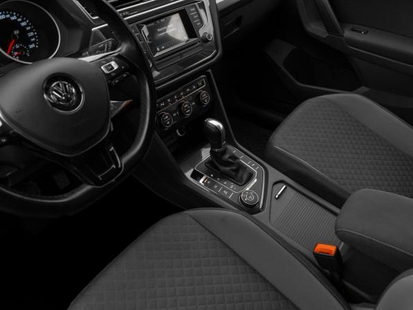 Volkswagen Tiguan II с пробегом 2017 года, цена 2 580 000 рублей, 103752 км, внедорожник, Автокод Объявления