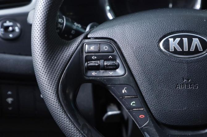 Kia Ceed II с пробегом 2013 года, цена 899 000 рублей, 271000 км, хэтчбек, Автокод Объявления