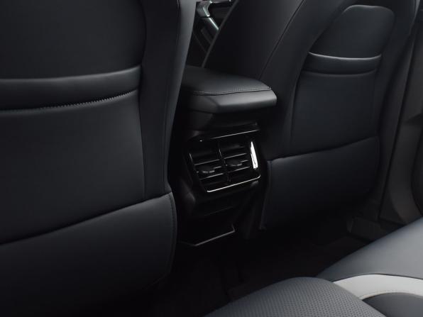 Geely Atlas II с пробегом 2023 года, цена 2 749 999 рублей, 5428 км, внедорожник, Автокод Объявления