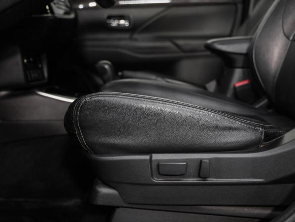Mitsubishi Outlander III Рестайлинг 3 с пробегом 2018 года, цена 1 949 000 рублей, 157693 км, внедорожник, Автокод Объявления