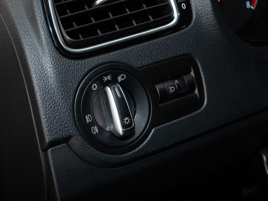 Volkswagen Polo V Рестайлинг Казань  - изображение 15