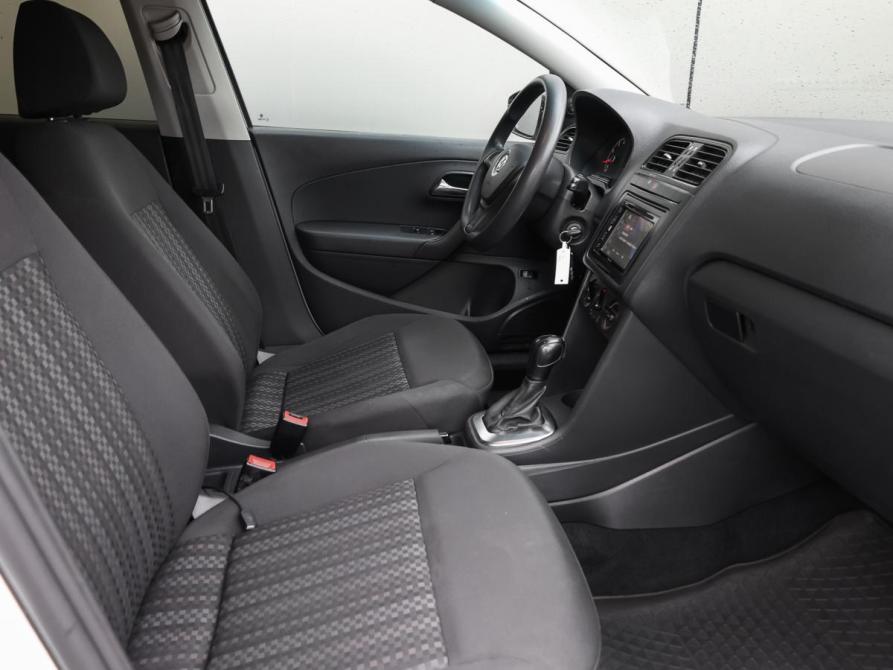 Volkswagen Polo V Рестайлинг Москва  - изображение 9