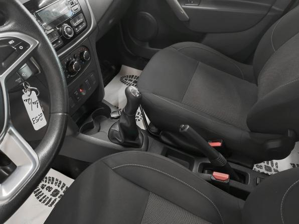 Renault Sandero II Рестайлинг с пробегом 2018 года, цена 1 067 300 рублей, 87225 км, хэтчбек, Автокод Объявления