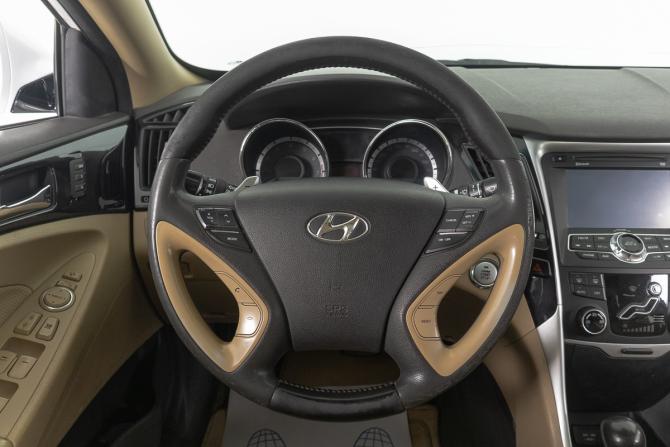 Hyundai Sonata VI (YF) с пробегом 2012 года, цена 899 000 рублей, 332154 км, седан, Автокод Объявления