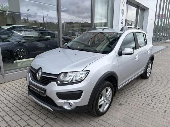 Renault Sandero II с пробегом 2017 года, цена 720 000 рублей, 209565 км, хэтчбек, Автокод Объявления