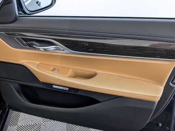 BMW 7 серии VI (G11/G12) с пробегом 2016 года, цена 3 185 000 рублей, 170782 км, седан, Автокод Объявления