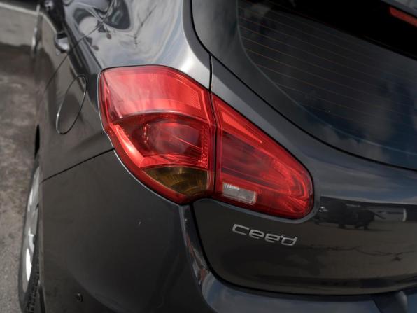 Kia Ceed II с пробегом 2015 года, цена 1 045 000 рублей, 193703 км, хэтчбек, Автокод Объявления