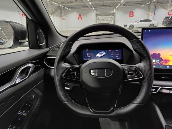 Geely Binyue I Рестайлинг 2 с пробегом 2024 года, цена 2 350 000 рублей, 33239 км, внедорожник, Автокод Объявления