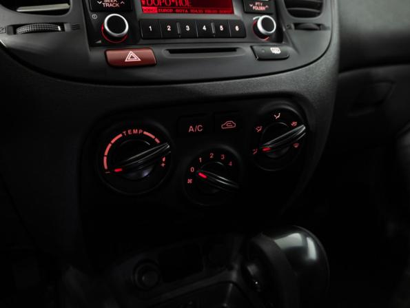Kia Rio II Рестайлинг с пробегом 2010 года, цена 749 700 рублей, 134445 км, седан, Автокод Объявления