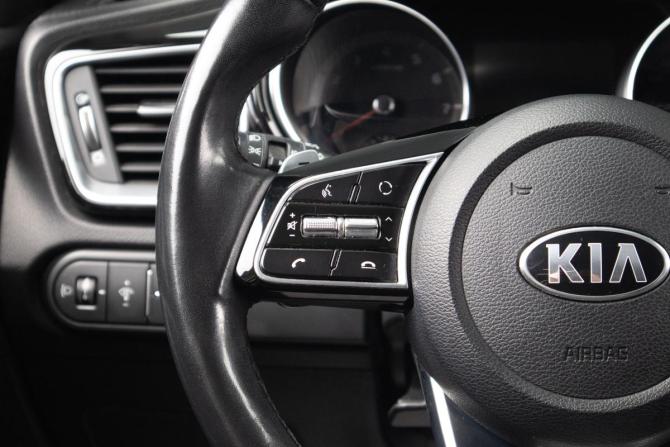 Kia XCeed I с пробегом 2020 года, цена 2 399 000 рублей, 34302 км, хэтчбек, Автокод Объявления