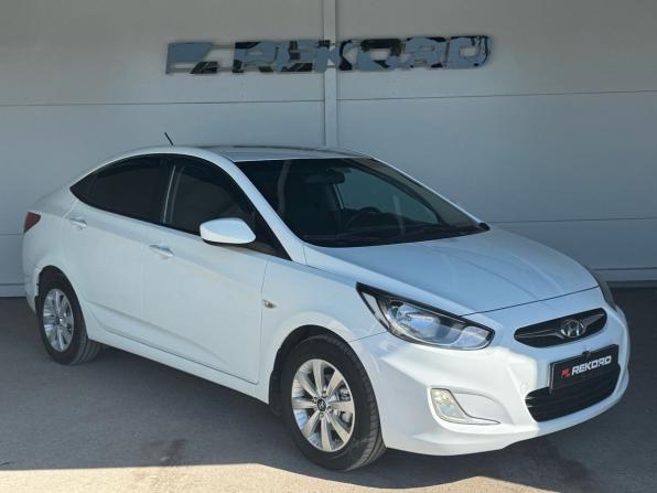 Hyundai Solaris I с пробегом 2012 года, цена 769 000 рублей, 142743 км, седан, Автокод Объявления