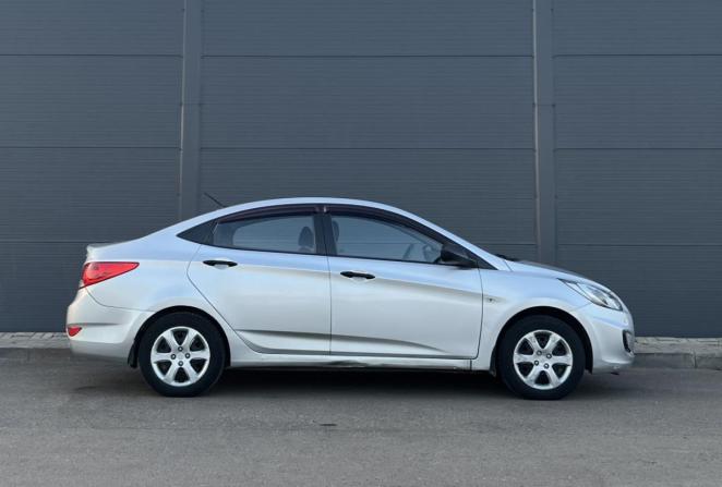 Hyundai Solaris I с пробегом 2012 года, цена 610 000 рублей, 127692 км, седан, Автокод Объявления