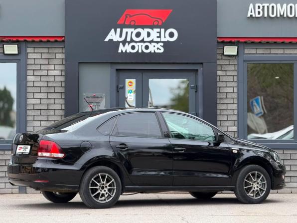 Volkswagen Polo V Рестайлинг с пробегом 2015 года, цена 640 000 рублей, 281978 км, седан, Автокод Объявления