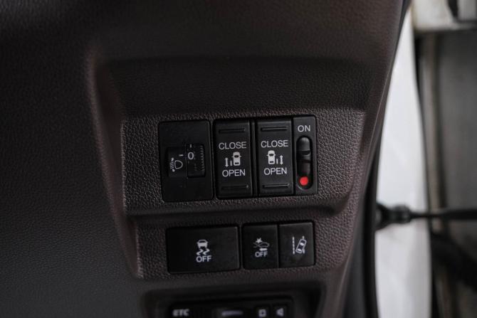 Honda Freed II с пробегом 2017 года, цена 1 449 000 рублей, 134000 км, компактвэн, Автокод Объявления