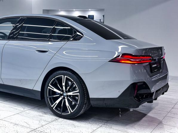 BMW 5 серии VIII (G60/G61/G68) с пробегом 2025 года, цена 7 900 000 рублей, 4097 км, седан, Автокод Объявления