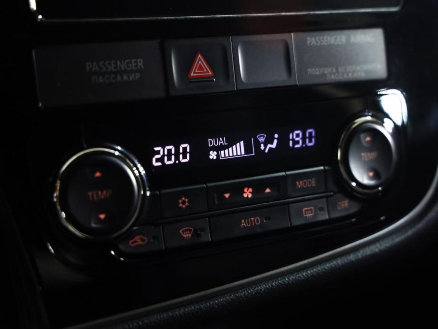 Mitsubishi Outlander III Рестайлинг 2 Санкт-Петербург  - изображение 12