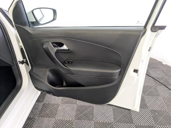 Volkswagen Polo V Рестайлинг с пробегом 2019 года, цена 1 200 000 рублей, 83866 км, седан, Автокод Объявления