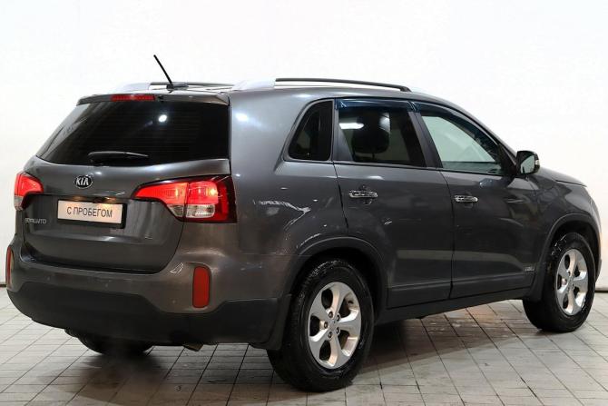 Kia Sorento II Рестайлинг с пробегом 2018 года, цена 1 820 000 рублей, 175000 км, внедорожник, Автокод Объявления