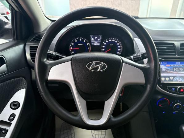 Hyundai Solaris I с пробегом 2013 года, цена 895 000 рублей, 128076 км, седан, Автокод Объявления