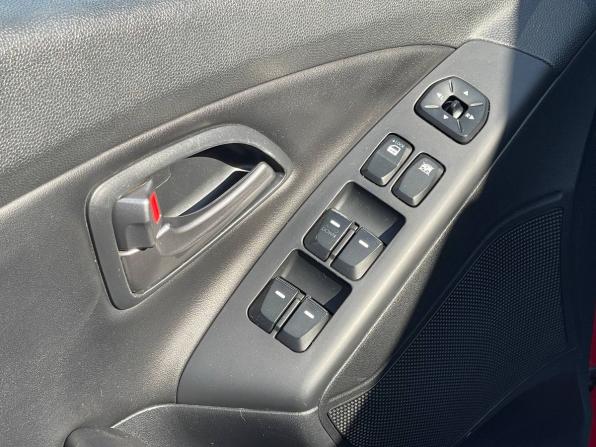 Hyundai ix35 I Рестайлинг с пробегом 2014 года, цена 1 450 000 рублей, 188308 км, внедорожник, Автокод Объявления