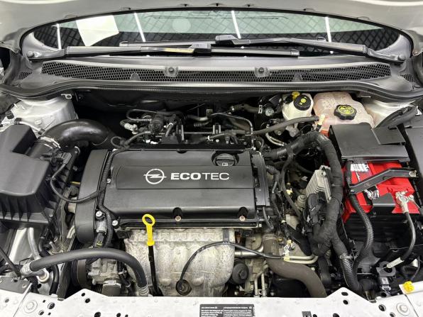 Opel Astra J Рестайлинг с пробегом 2012 года, цена 1 345 000 рублей, 28483 км, хэтчбек, Автокод Объявления